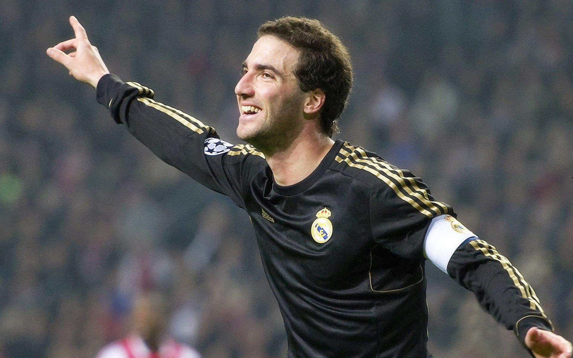 体育慈善盛典，巨星联手为贫困儿童点燃希望之光